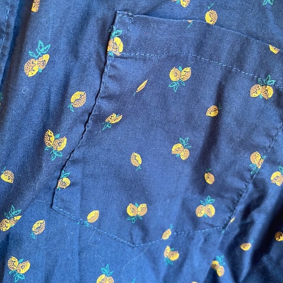 Men’s button down - Picture 2 of 3